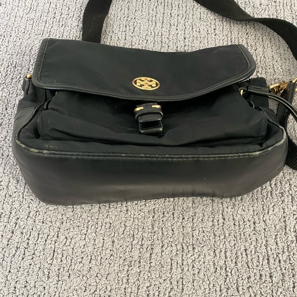 Tory Burch Black and Gold Crossbody Bag - Picture 3 of 8